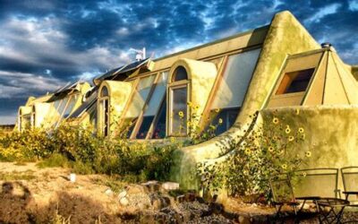 [VIDEO] The Amazing Earthships: Self-Sustaining Homes with Style